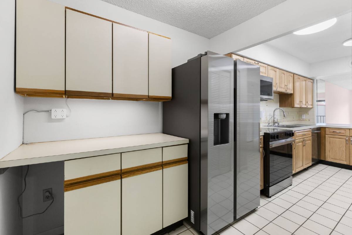 Condo for rent at 8711 Blind Pass Rd #302A, Saint Petersburg, FL 33706