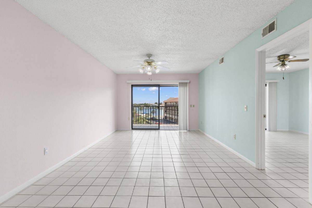 Condo for rent at 8711 Blind Pass Rd #302A, Saint Petersburg, FL 33706
