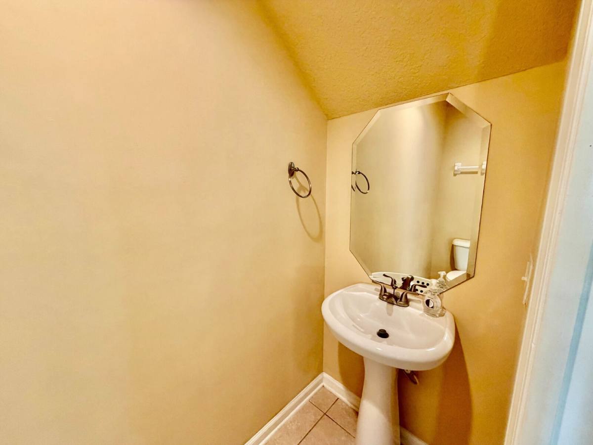 Townhouse for rent at 3654 Hartsfield Forest Circle, Jacksonville, FL 32277