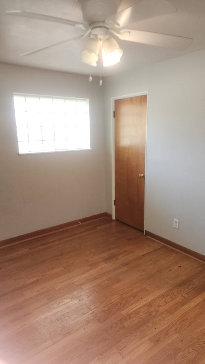 House for rent at 1125 Walker Ave, Saint Louis, MO 63138