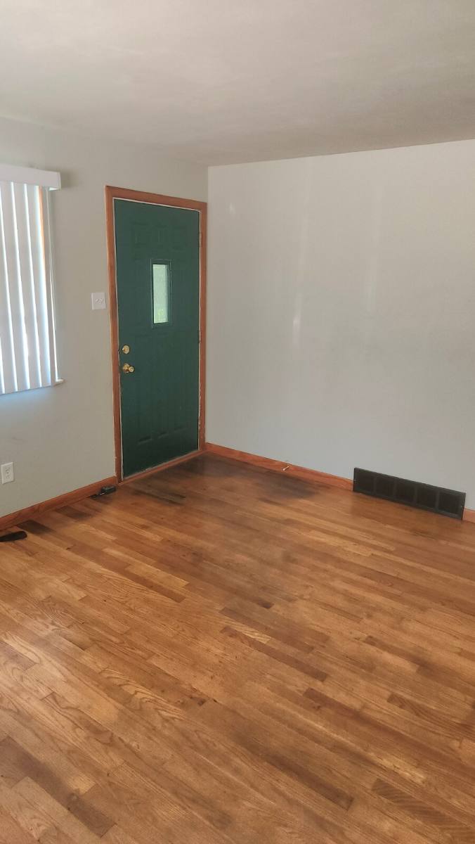House for rent at 1125 Walker Ave, Saint Louis, MO 63138