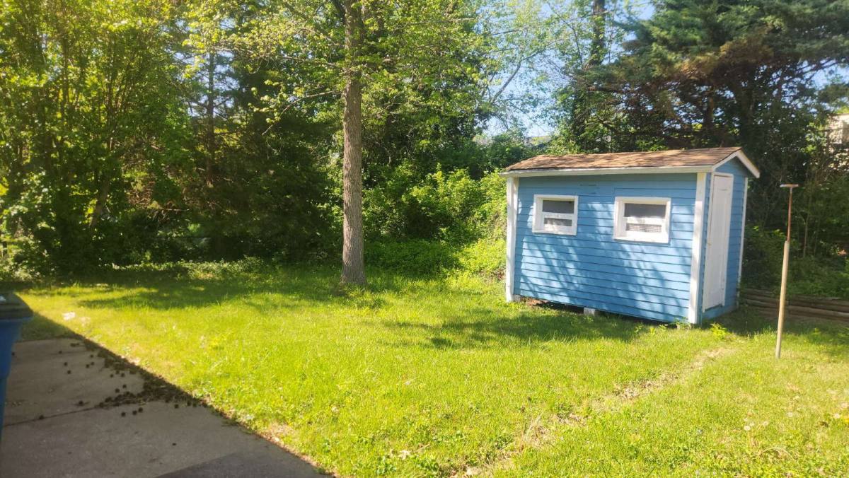 House for rent at 1125 Walker Ave, Saint Louis, MO 63138