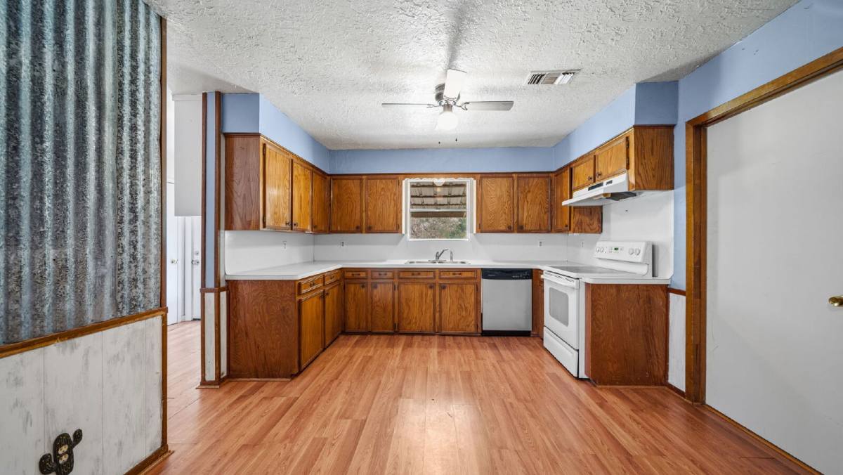 House for rent at 4027 Spring Branch Rd, Montgomery, TX 77316
