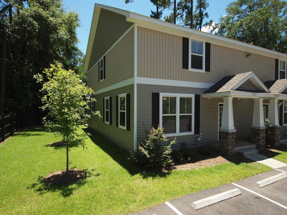 Townhouse for rent at 1518-1 High Rd, Tallahassee, FL 32304
