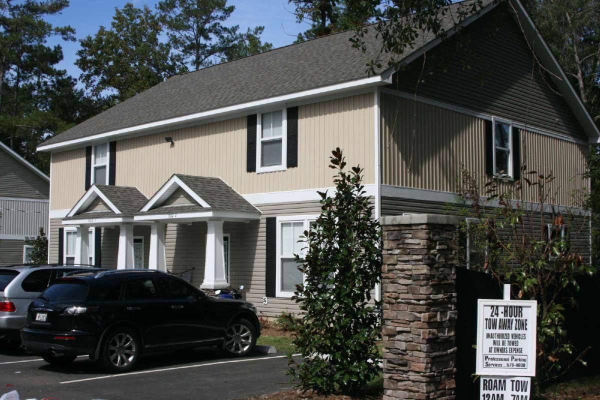 Townhouse for rent at 1518-1 High Rd, Tallahassee, FL 32304