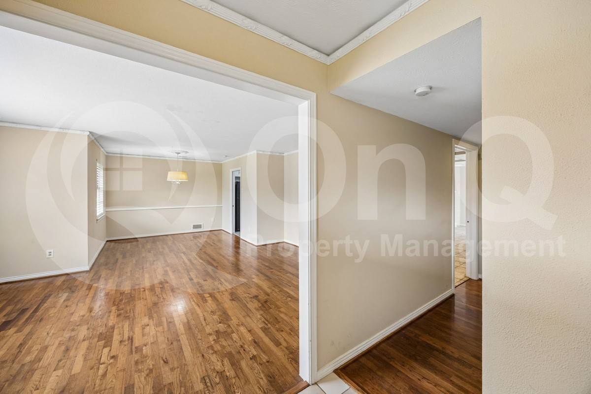 House for rent at 9007 Sweetwater Dr, Dallas, TX 75228