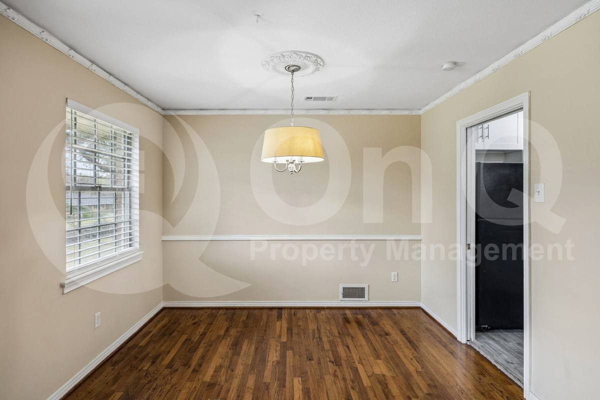 House for rent at 9007 Sweetwater Dr, Dallas, TX 75228