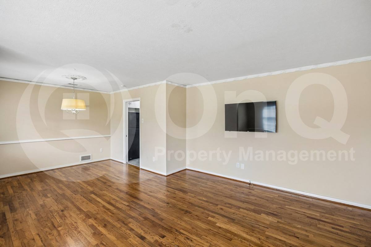 House for rent at 9007 Sweetwater Dr, Dallas, TX 75228