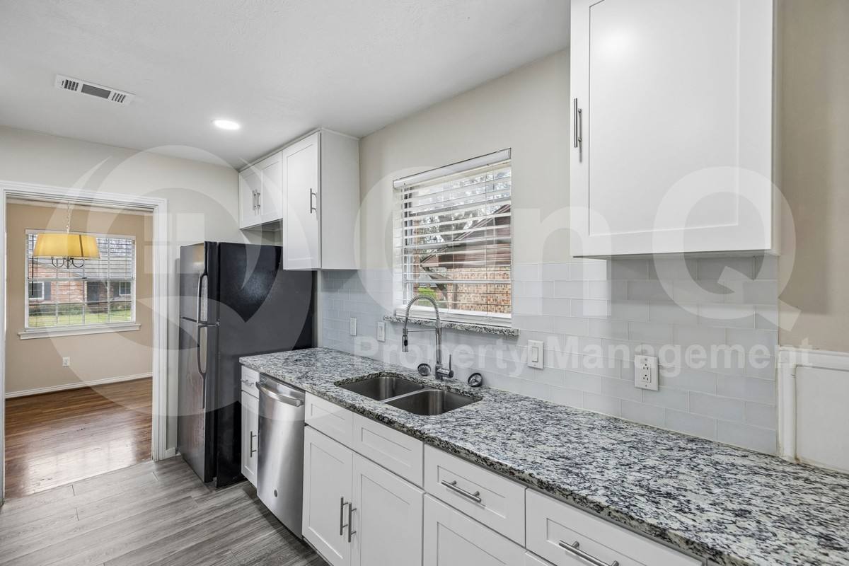 House for rent at 9007 Sweetwater Dr, Dallas, TX 75228
