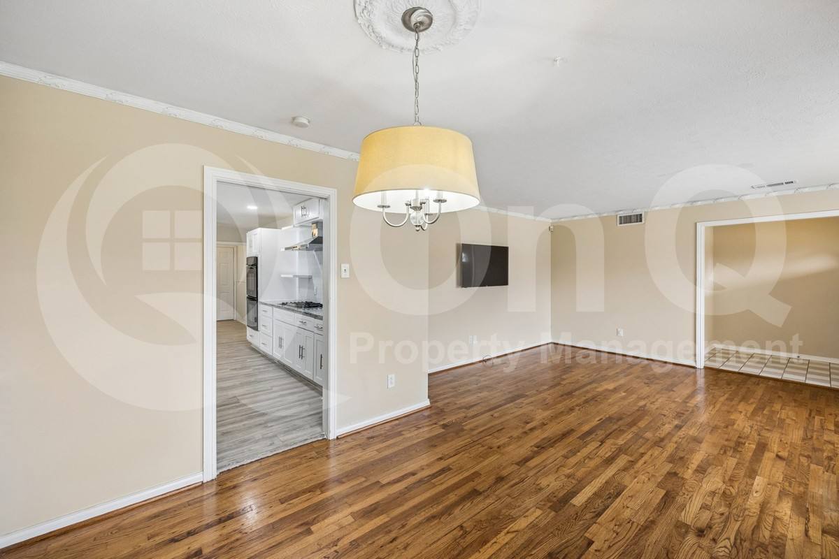 House for rent at 9007 Sweetwater Dr, Dallas, TX 75228