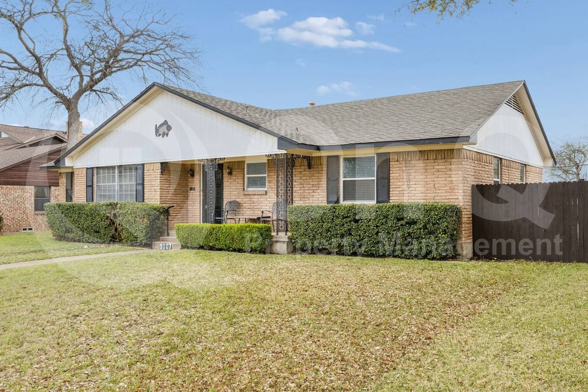 House for rent at 9007 Sweetwater Dr, Dallas, TX 75228