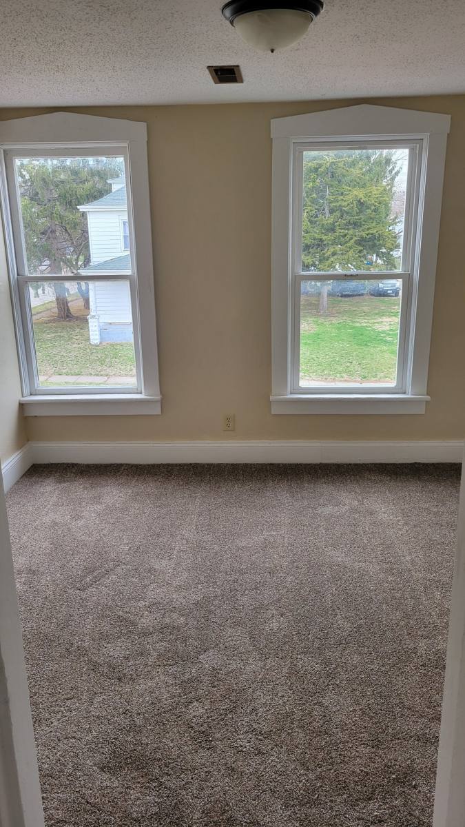 Apartment for rent at 800 E 6th St #A, Muscatine, IA 52761