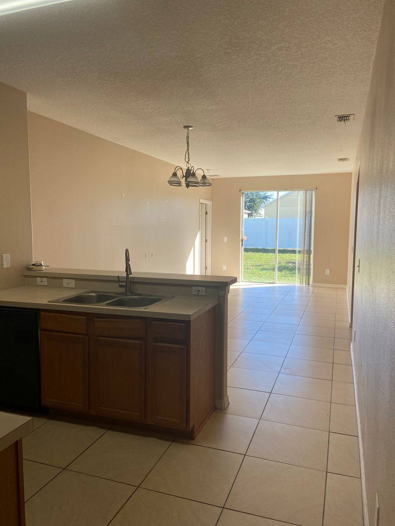 House for rent at 628 Madina Circle, Davenport, FL 33837