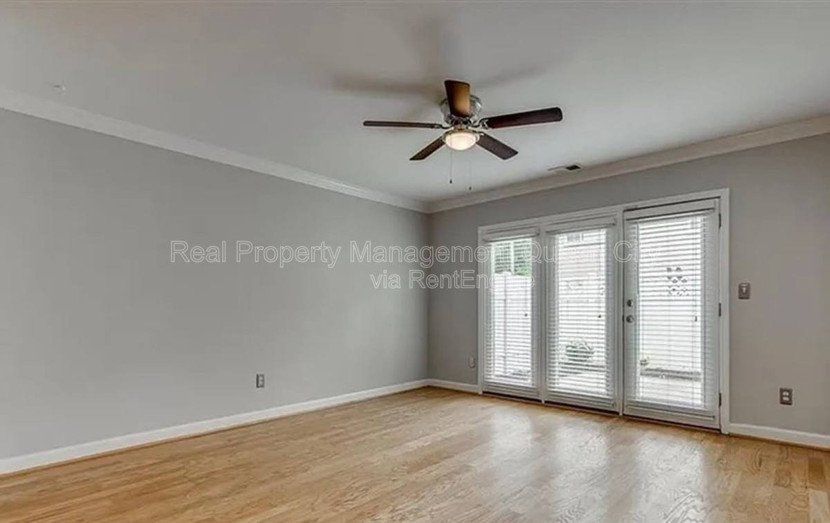 Apartment for rent at 1224 Green Oaks Lane #B, Charlotte, NC 28205
