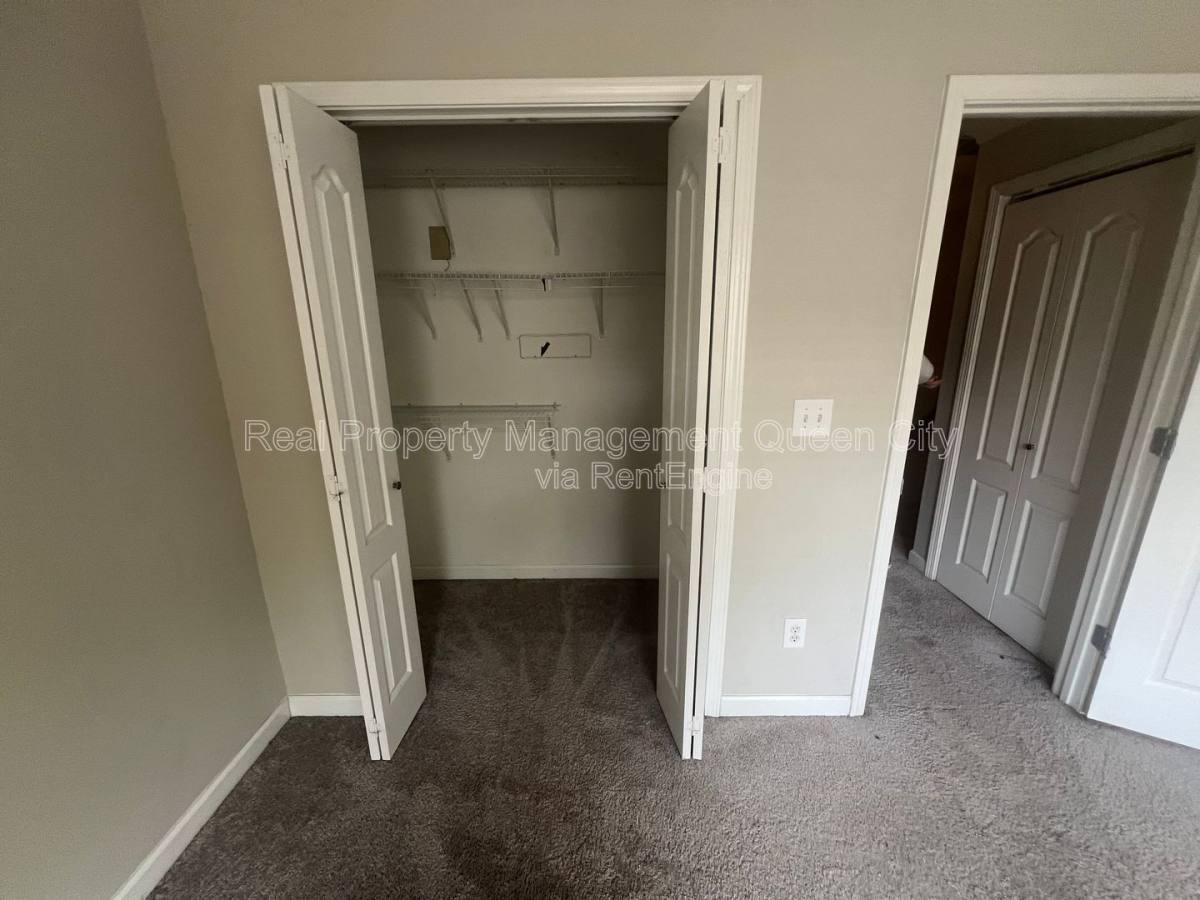 Apartment for rent at 1224 Green Oaks Lane #B, Charlotte, NC 28205