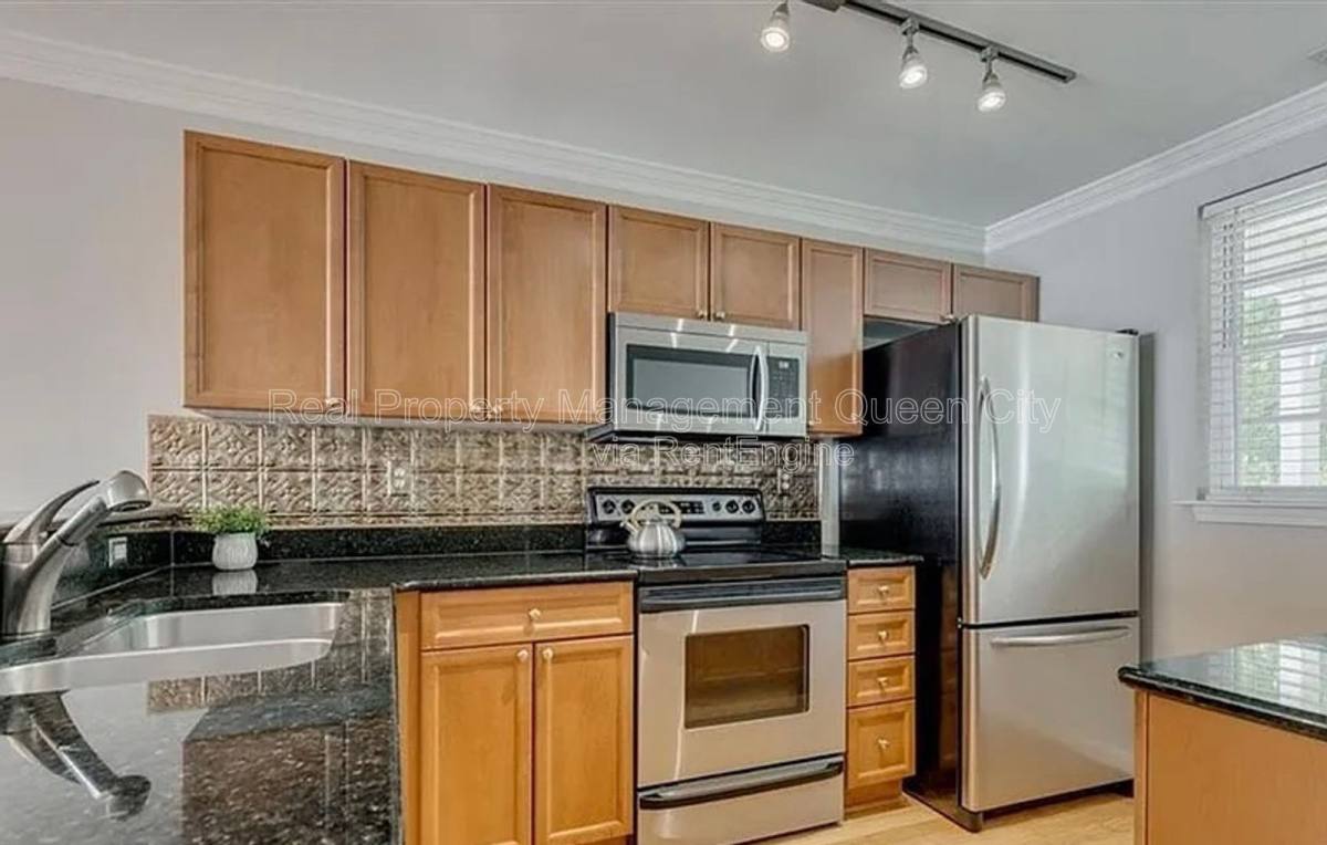 Apartment for rent at 1224 Green Oaks Lane #B, Charlotte, NC 28205