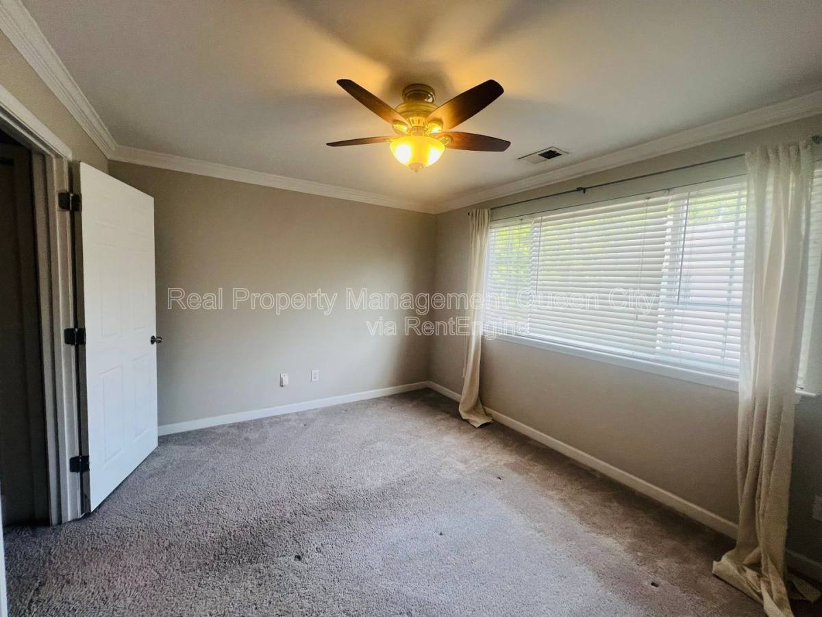 Apartment for rent at 1224 Green Oaks Lane #B, Charlotte, NC 28205