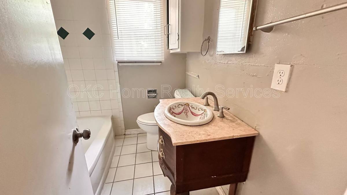 House for rent at 6808 NW 59th St, Bethany, OK 73008