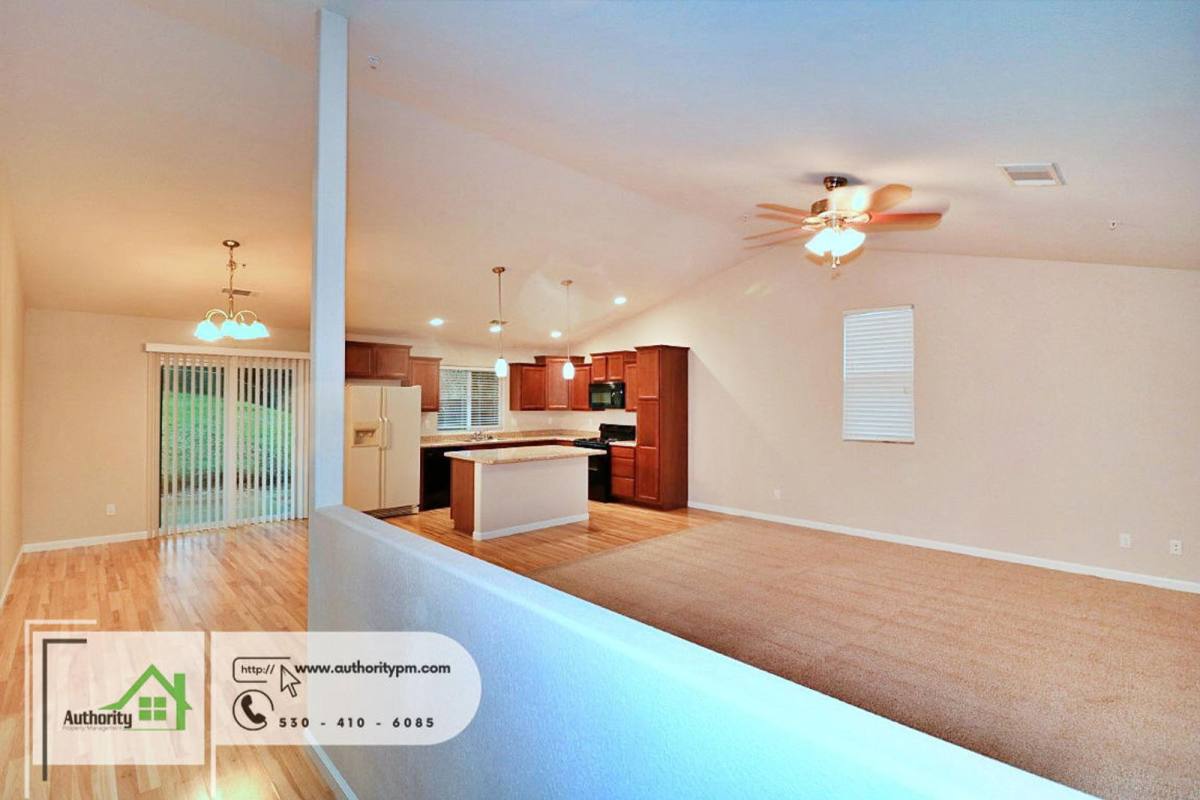 House for rent at 2381 Yellow Finch Way, Anderson, CA 96007