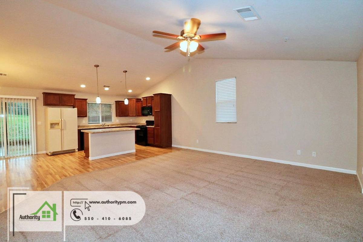 House for rent at 2381 Yellow Finch Way, Anderson, CA 96007