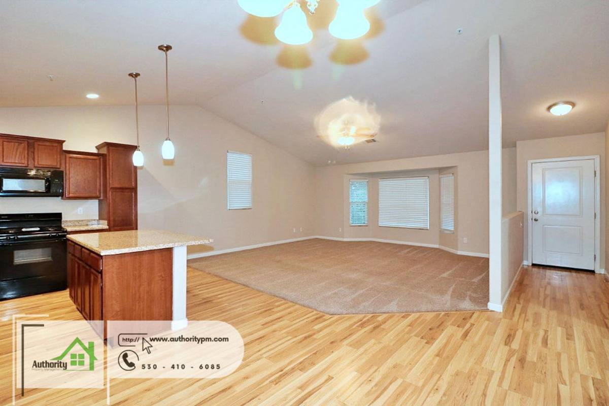 House for rent at 2381 Yellow Finch Way, Anderson, CA 96007
