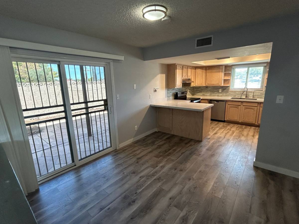 Townhouse for rent at 4501 W Continental Dr, Glendale, AZ 85308
