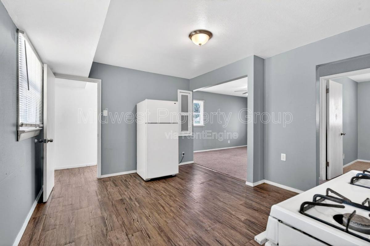 House for rent at 409 Shepley Dr, Saint Louis, MO 63137
