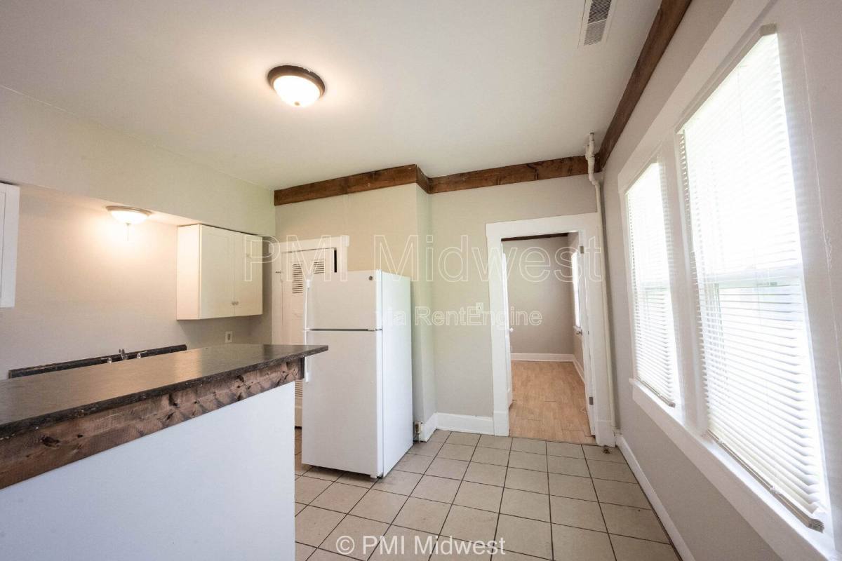 Apartment for rent at 521 N Gladstone Ave #B, Indianapolis, IN 46201