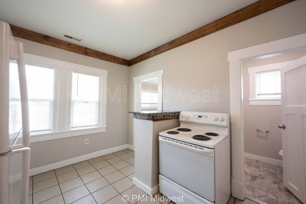 Apartment for rent at 521 N Gladstone Ave #B, Indianapolis, IN 46201