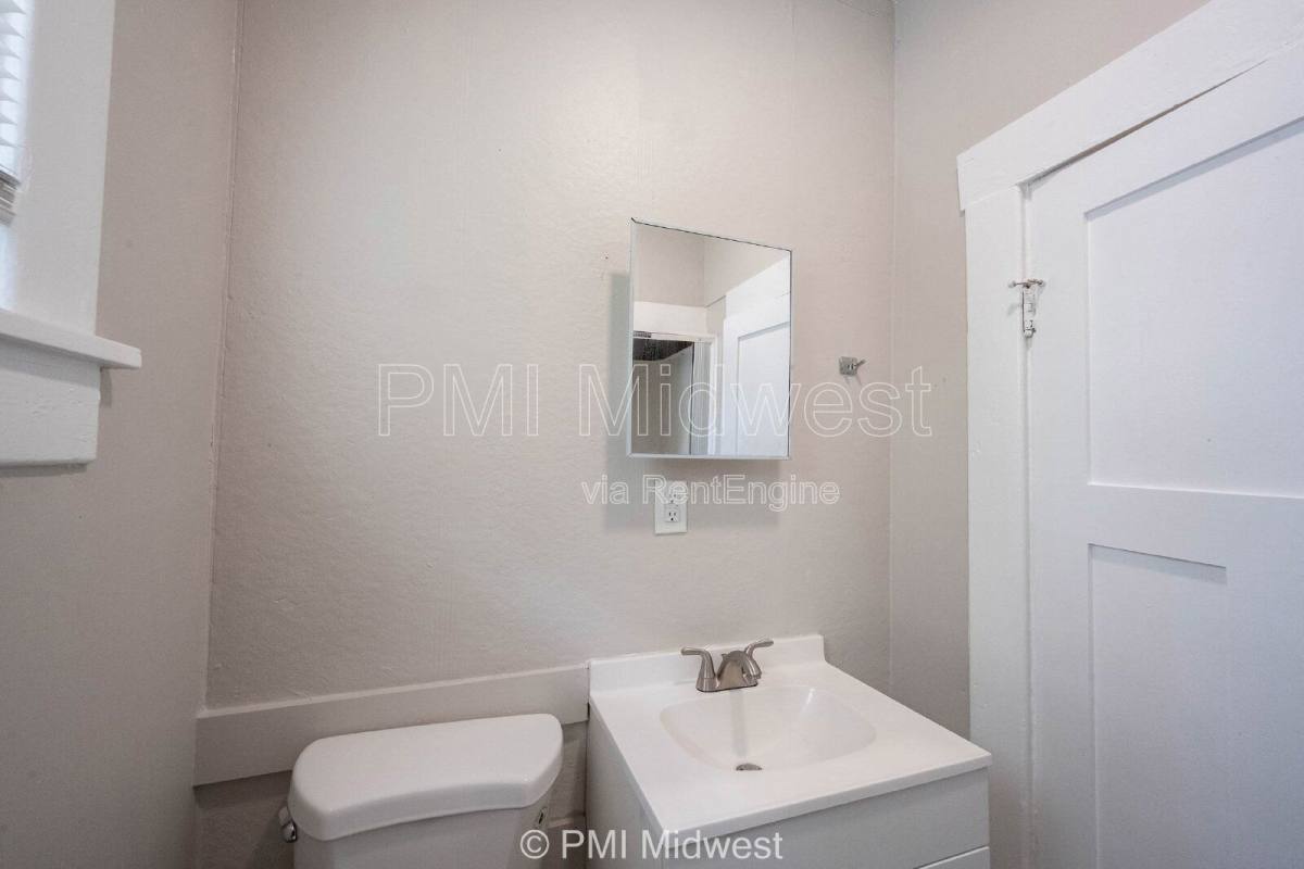 Apartment for rent at 521 N Gladstone Ave #B, Indianapolis, IN 46201