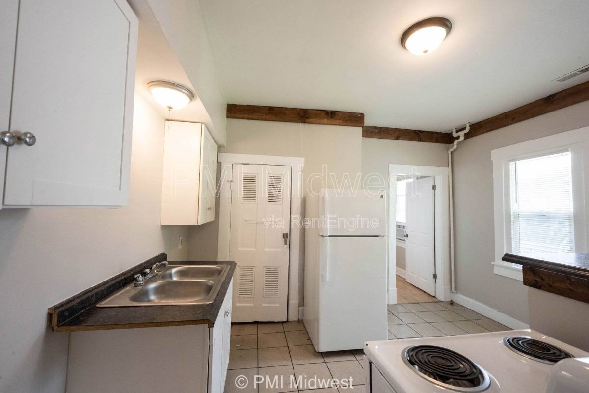 Apartment for rent at 521 N Gladstone Ave #B, Indianapolis, IN 46201