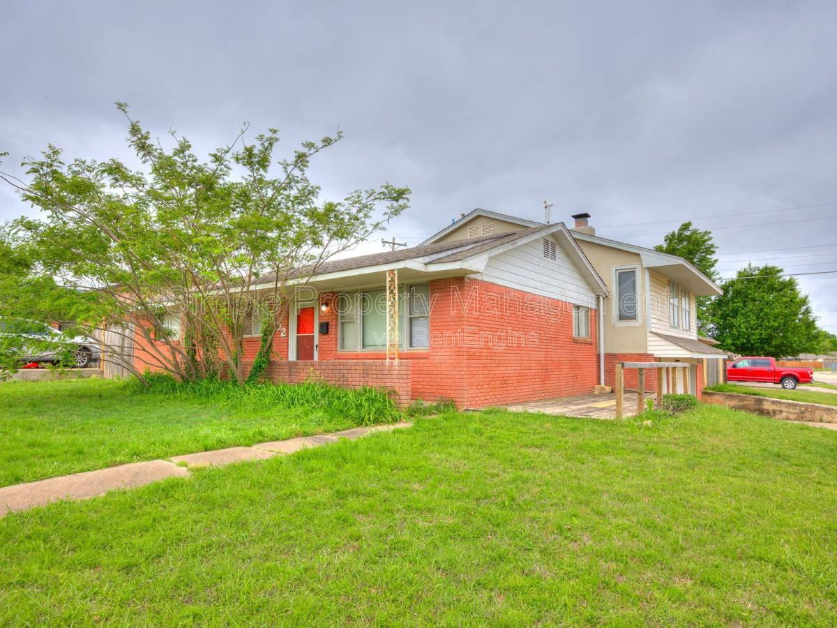 House for rent at 1802 S Dille Ave, El Reno, OK 73036