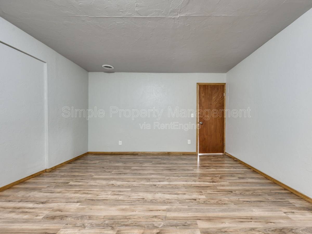 House for rent at 1802 S Dille Ave, El Reno, OK 73036