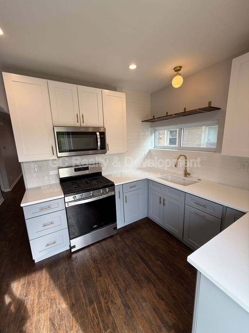 House for rent at 2036 S 1st Ave, Maywood, IL 60153