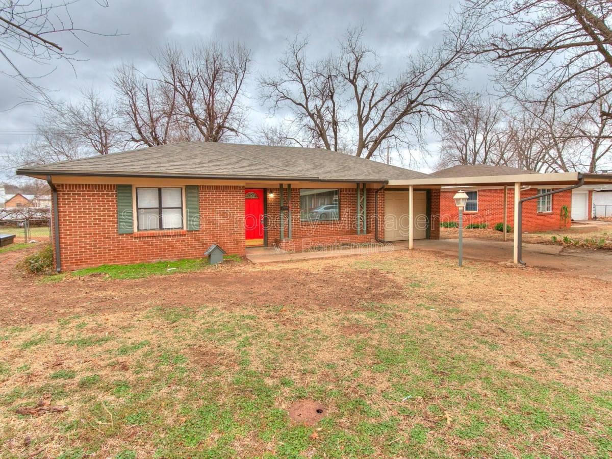 House for rent at 409 E Hill Dr, Guthrie, OK 73044