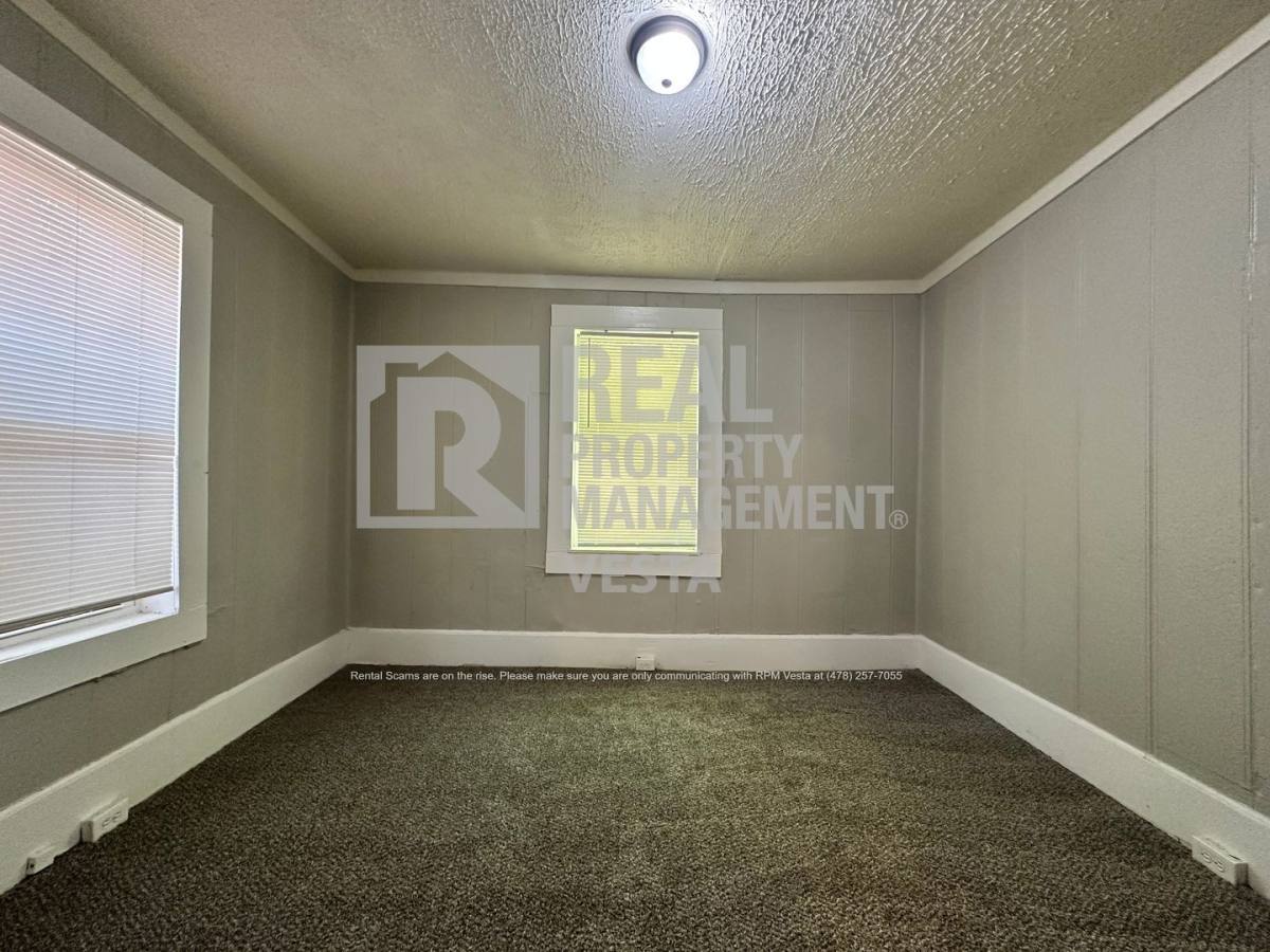 House for rent at 1596 Burton Ave, Macon, GA 31204