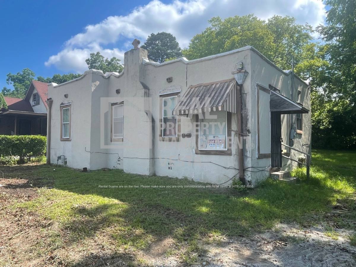 House for rent at 1596 Burton Ave, Macon, GA 31204