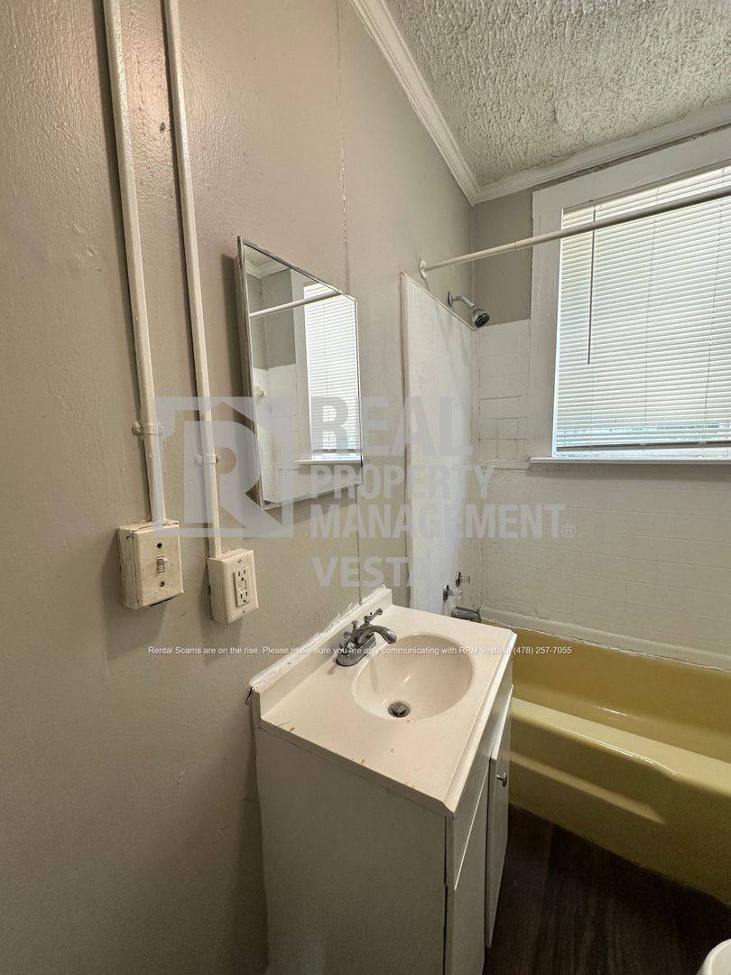 House for rent at 1596 Burton Ave, Macon, GA 31204