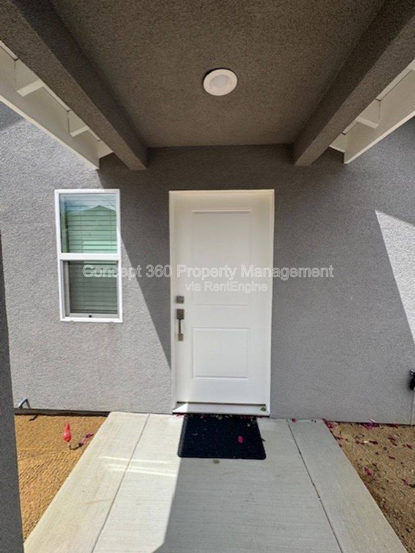 Apartment for rent at 254 Quincy Ave, Long Beach, CA 90803