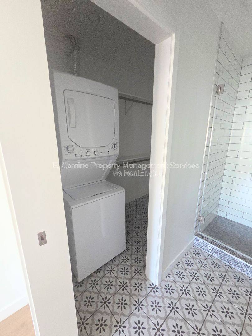 Apartment for rent at 425 E Wellington Ave #1108, Santa Ana, CA 92701