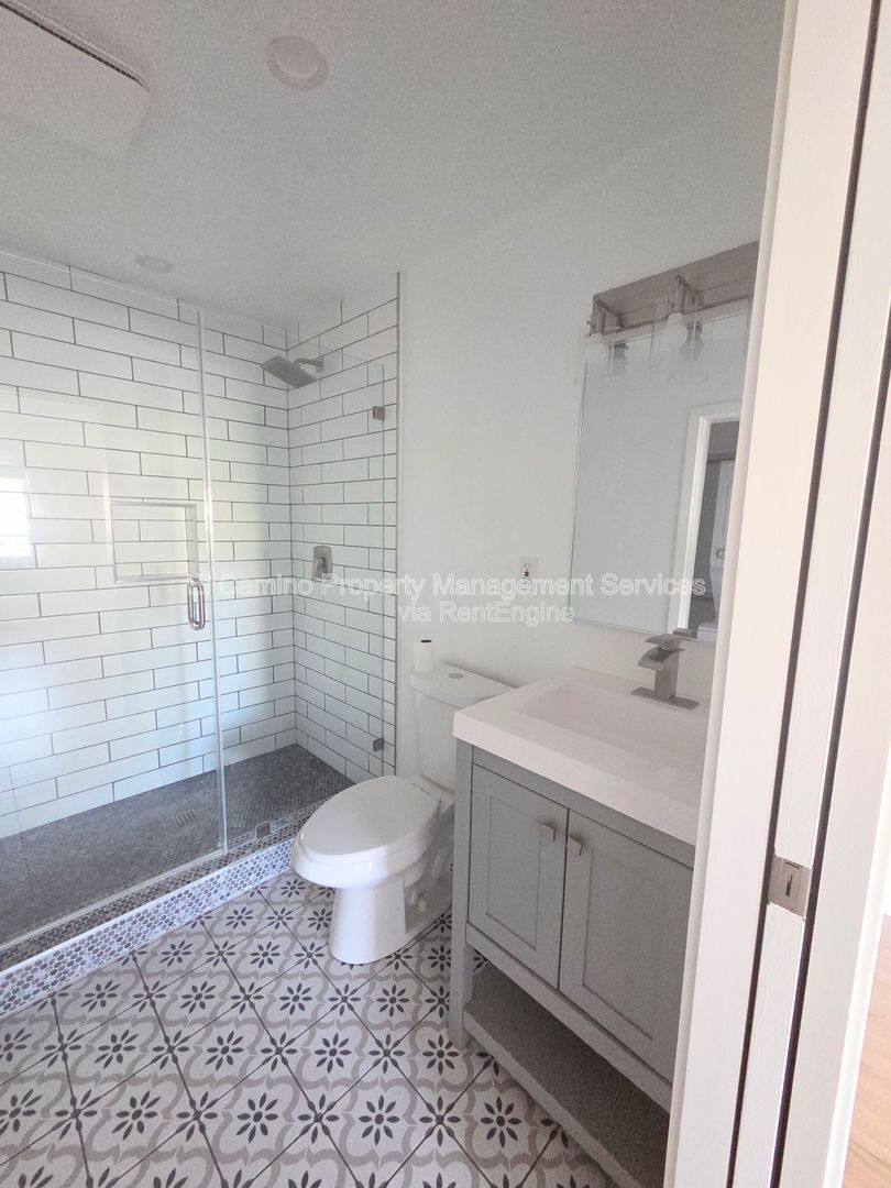 Apartment for rent at 425 E Wellington Ave #1108, Santa Ana, CA 92701