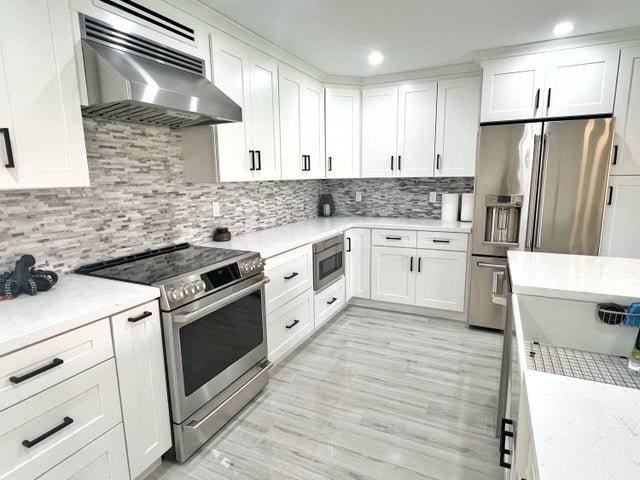 Townhouse for rent at 218 Old Meadow Way, Palm Beach Gardens, FL 33418