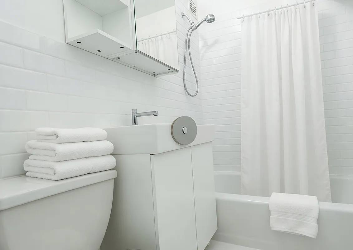 Apartment for rent at 452 E 84th St, New York, NY 10028