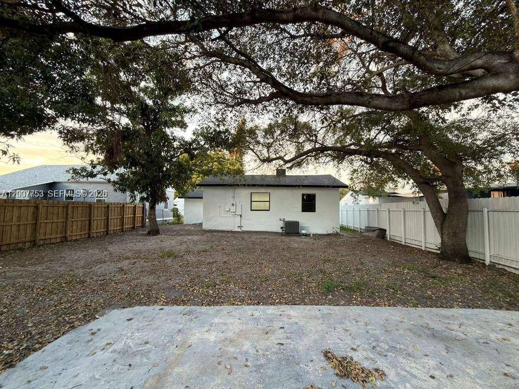 House for rent at 854 NW 76th St, Miami, FL 33150