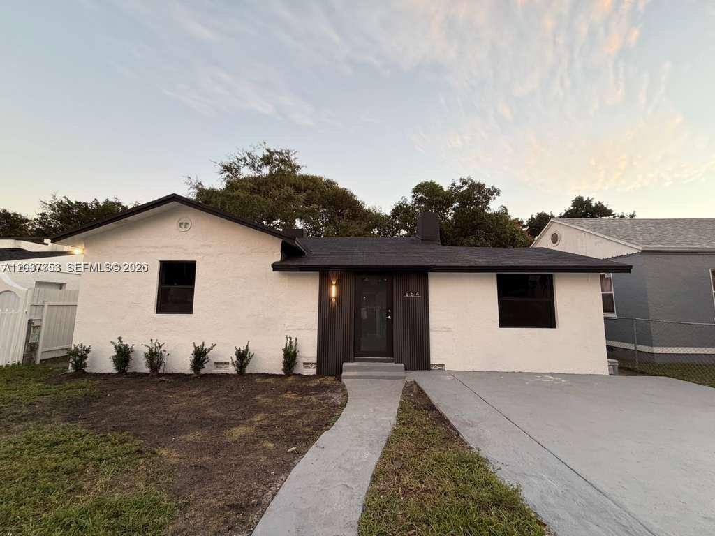 House for rent at 854 NW 76th St, Miami, FL 33150