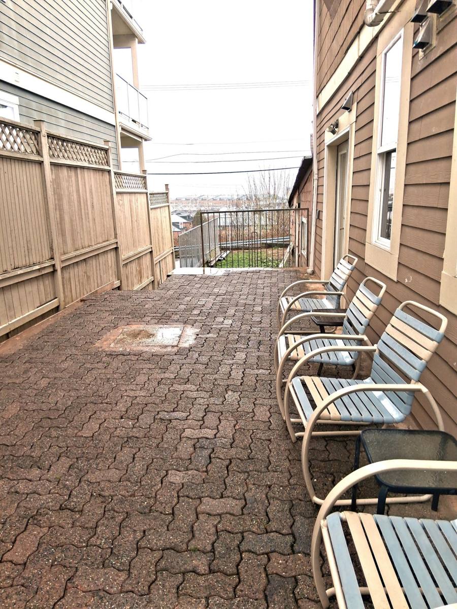 Apartment for rent at 2102 Grand Ave #2, Everett, WA 98201