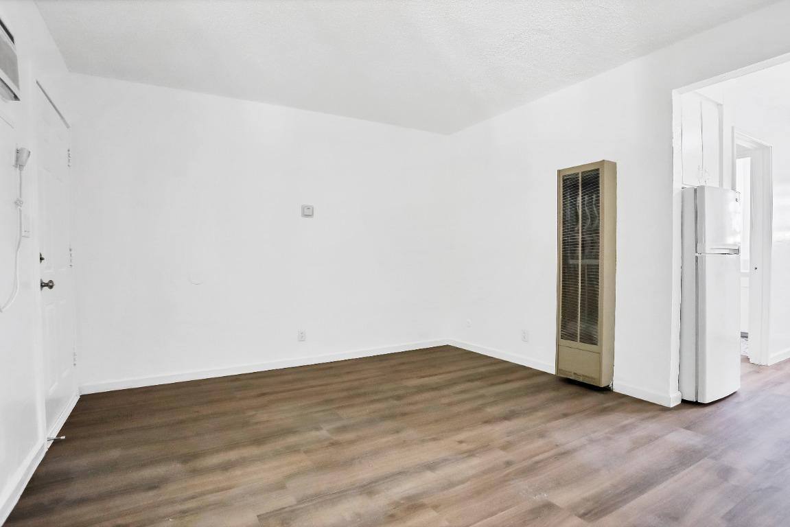Apartment for rent at 132 W 18th St #12, Merced, CA 95340