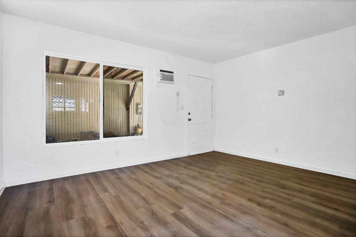 Apartment for rent at 132 W 18th St #12, Merced, CA 95340