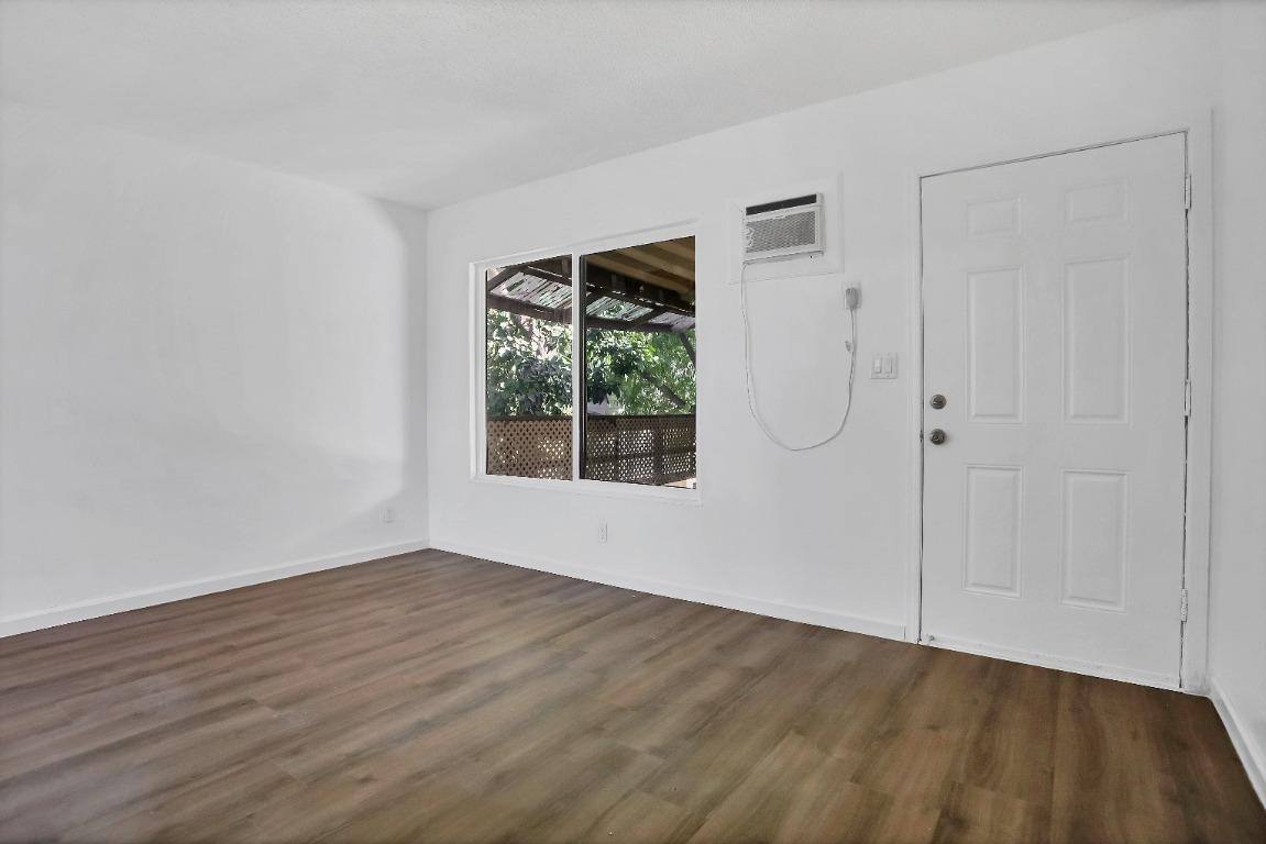 Apartment for rent at 132 W 18th St #12, Merced, CA 95340