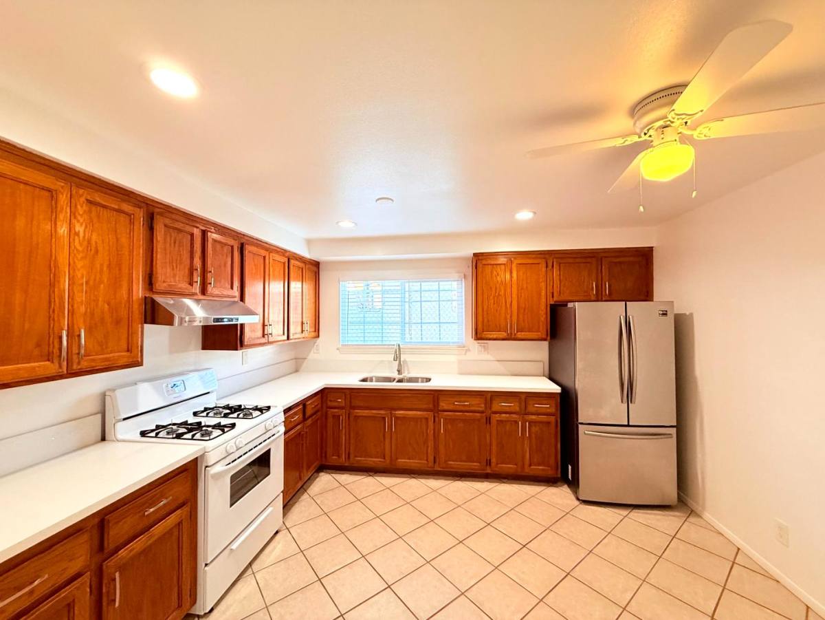 Apartment for rent at 207 N Mathews St #1, Los Angeles, CA 90033